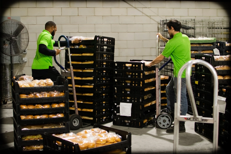Central Florida Wholesale Bread Distributors, Contact Us Today!